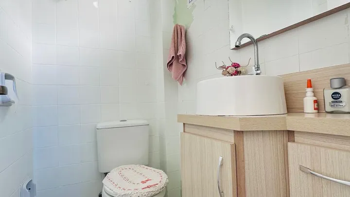 Apartamento 02 Dormitórios 01 Garagem