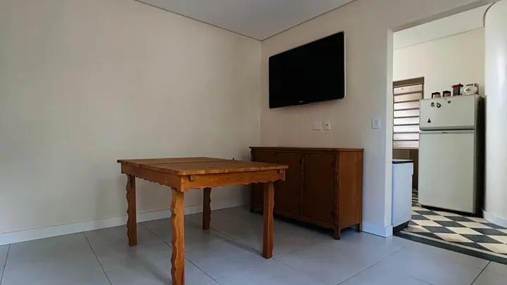 Apartamento 01 dormitório semimobiliado