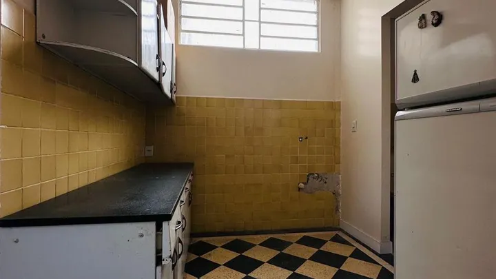 Apartamento 01 dormitório semimobiliado