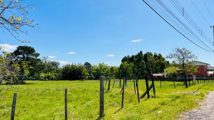 Terreno de 1ha na Boca do Monte
