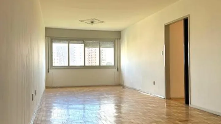 Apartamento 03 dormitórios com garagem central