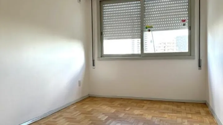 Apartamento 03 dormitórios com garagem central