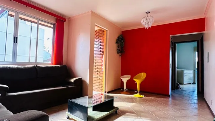 Apartamento 02 dormitórios com garagem