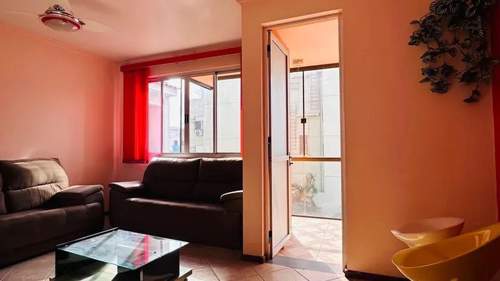 Apartamento 02 dormitórios com garagem