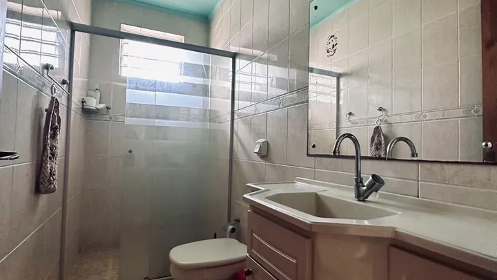 Apartamento 02 dormitórios com garagem