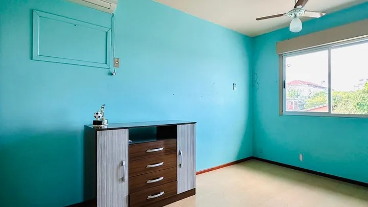 Apartamento 02 dormitórios com garagem