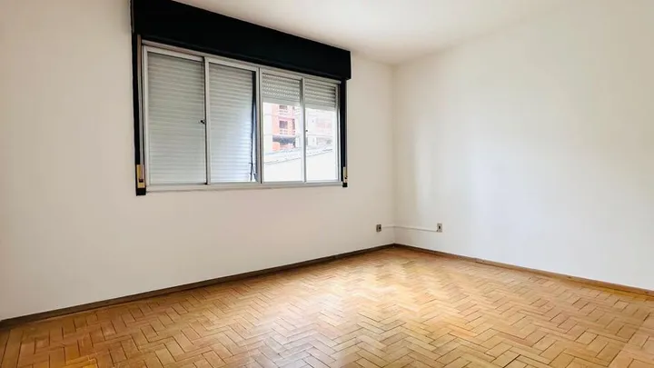Apartamento 2 dormitórios com garagem