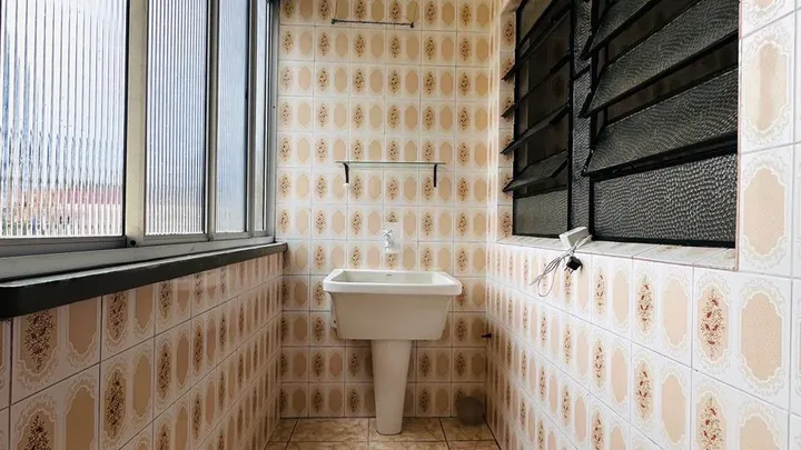 Apartamento 2 dormitórios com garagem