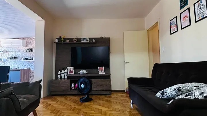 Apartamento 2 dormitórios com garagem