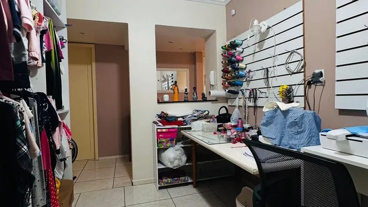 Apartamento 2 dormitórios com garagem