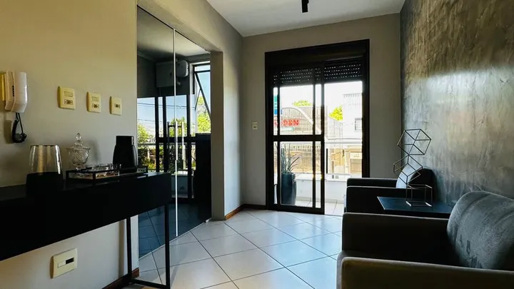 Apartamento 2 dormitórios com garagem
