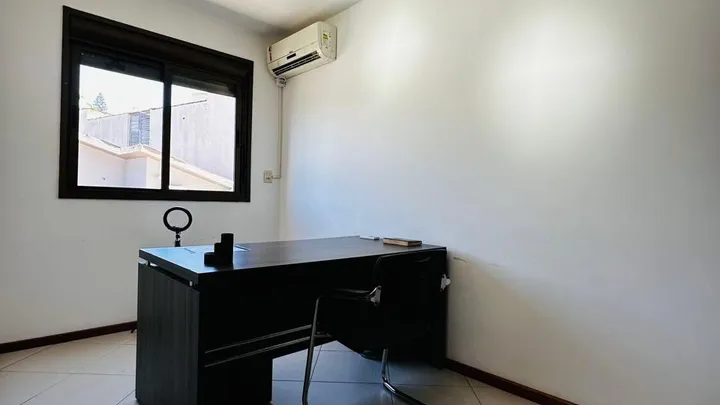 Apartamento 2 dormitórios com garagem