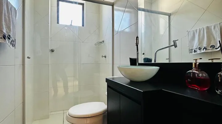 Apartamento 2 dormitórios com garagem