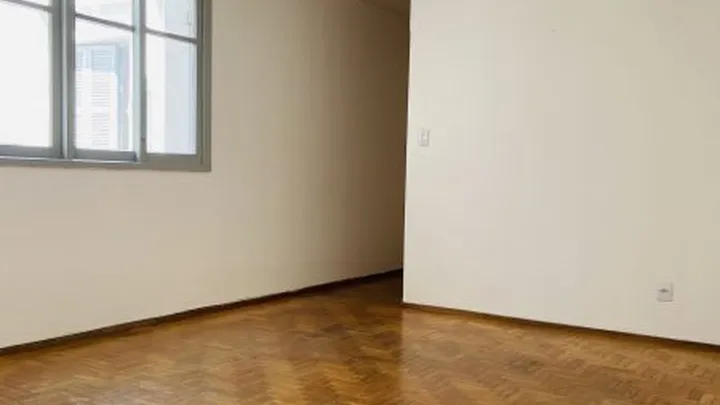 Apartamento de 3 dormitórios central