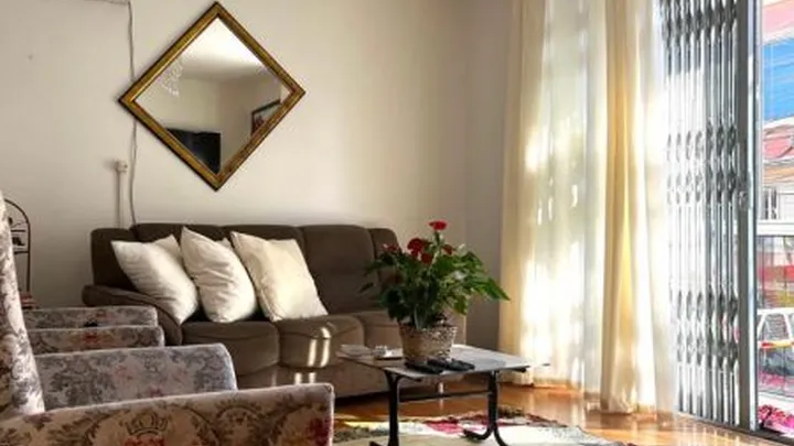 Apartamento 2 dormitórios com sacada