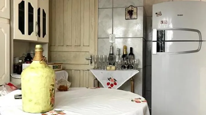 Apartamento 2 dormitórios com sacada