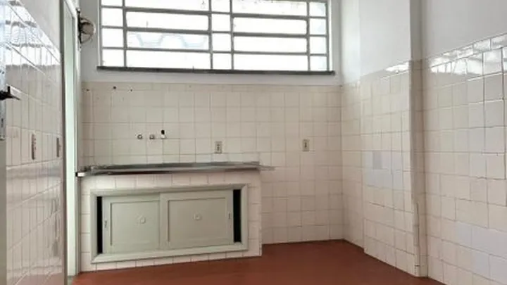 Apartamento 02 dormitórios com dependência central