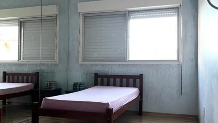 Apartamento 2 dormitórios com sacada
