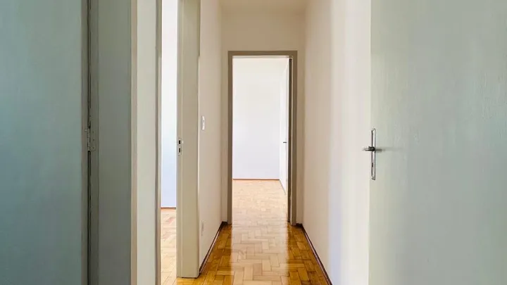 Apartamento, 02 dormitórios e 01 banheiro