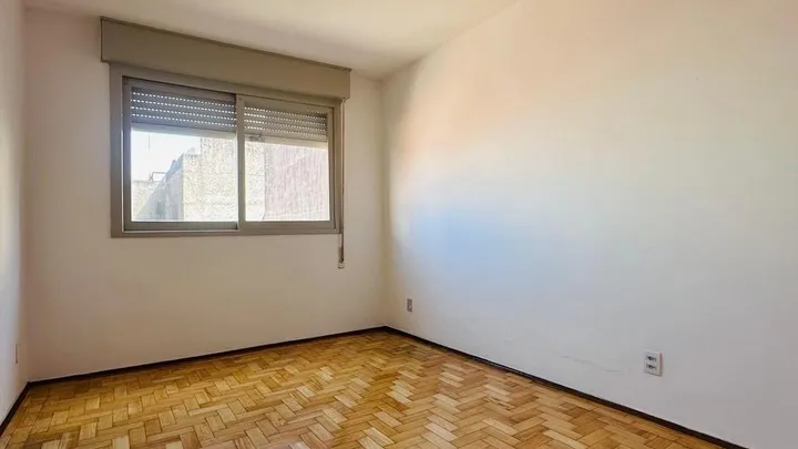 Apartamento, 02 dormitórios e 01 banheiro