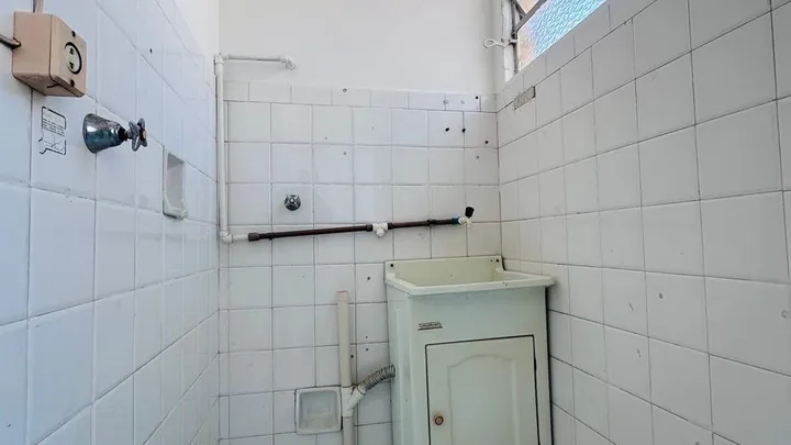 Apartamento, 02 dormitórios e 01 banheiro