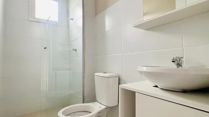 Apartamento 02 dormitório com estacionamento