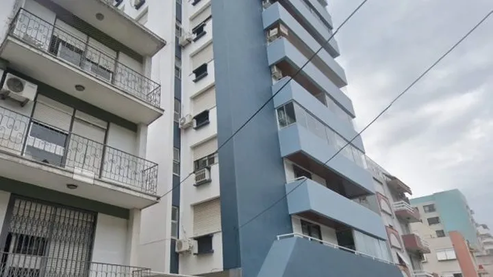 Apartamento 2 dormitórios com garagem