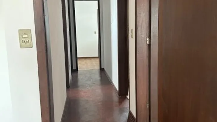 Apartamento 2 dormitórios com garagem