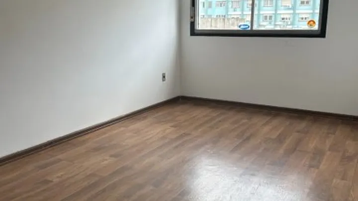 Apartamento 2 dormitórios com garagem