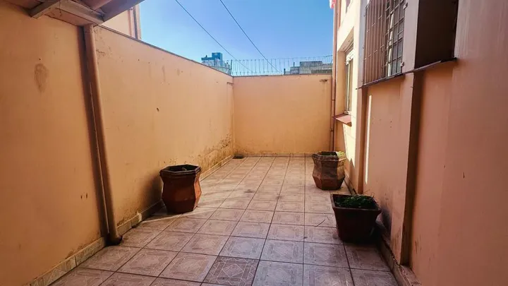3 quartos 2 banheiros Apartamento
