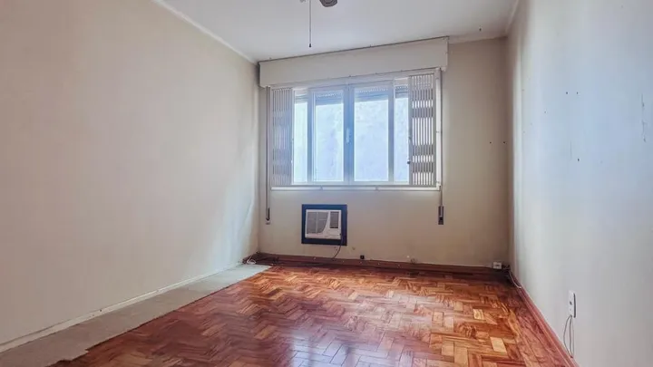 3 quartos 2 banheiros Apartamento