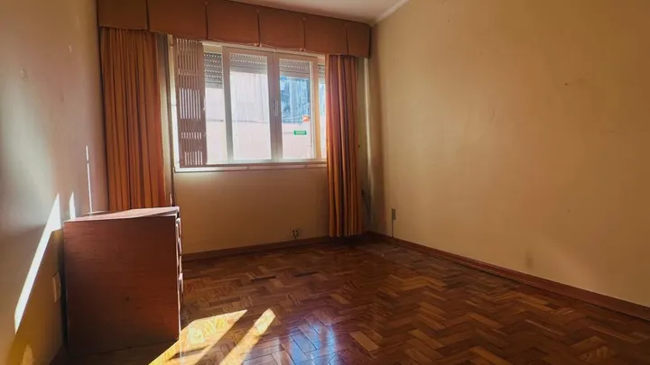 3 quartos 2 banheiros Apartamento