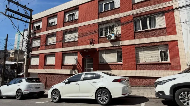 3 quartos 2 banheiros Apartamento