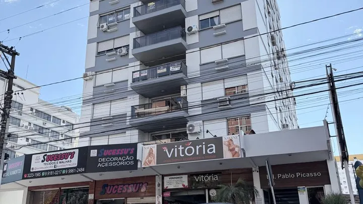 Apartamento 02 Dormitórios 02 Banheiros