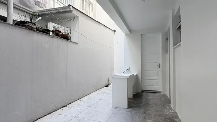 Apartamento de fundos para locação