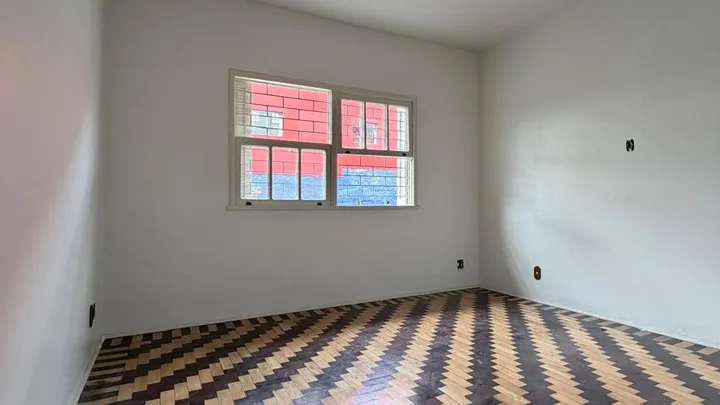 Casa 03 Dormitórios e 01 Garagem