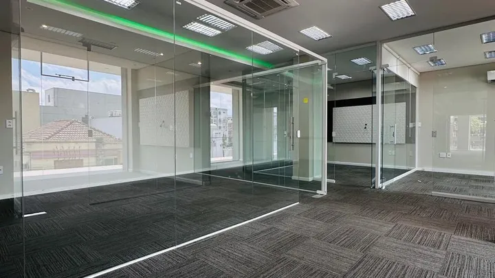 Sala comercial com 200m2