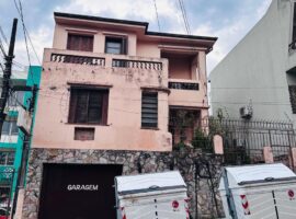 Sobrado com partes térreas para locação